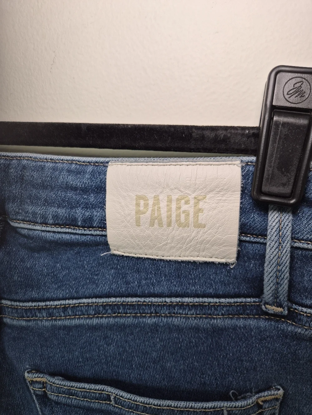 EUC PAIGE Cindy Crop in Imperial Tuned Hem 25